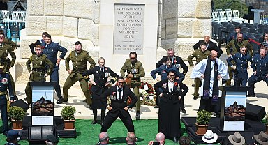 Anzak askerler Gelibolu'da anıldı