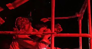 Apartmanın bodrum katındaki yangında mahsur kalanları itfaiye kurtardı: 3 kişi dumandan etkilendi