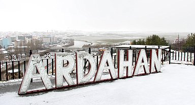 Ardahan beyaza büründü