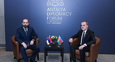 Azerbaycan ve Ermenistan Dışişleri Bakanları Antalya'da görüştü