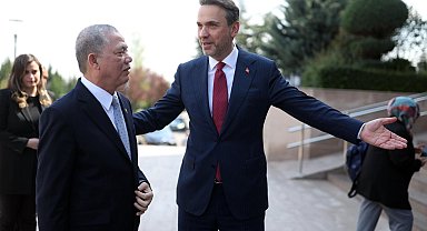 Bakan Bayraktar, Malezyalı mevkidaşı Yusof ile görüştü