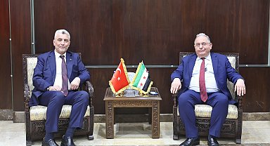 Bakan Bolat, Suriye'de temaslarına devam ediyor