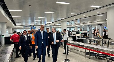 Bakan Ersoy, Antalya'da bu yıl 18 milyon ziyaretçi ağırlamayı hedefliyoruz