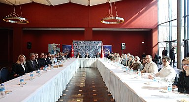 Bakan Göktaş, Berlin'de gurbetçilerle buluştu