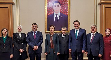 Bakan Tekin, Türkmenistan'da temaslarına devam ediyor