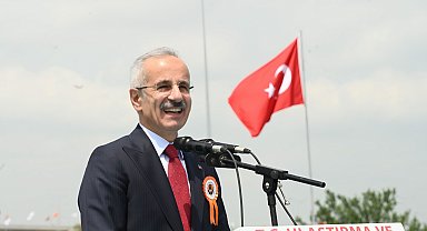 Bakan Uraloğlu: Bayramda otoyollardan 8,4 milyon araç geçti
