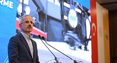 Bakan Uraloğlu: Posta kargosu miktarında tüm zamanların rekoru kırıldı