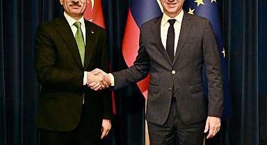 Bakan Uraloğlu, Slovenyalı mevkidaşı Bratušek ile görüştü