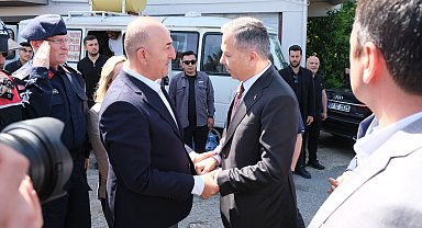 Bakan Yerlikaya ile KKTC Başbakanı Üstel'den Çavuşoğlu'na taziye ziyareti