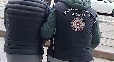 Biri bagajda 6 kaçak göçmen yakalandı; 2 sürücü tutuklandı