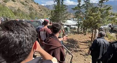 Boğaların güreşi arenanın dışına taştı, izleyiciler tedirginlik yaşadı