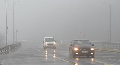 Bolu Dağı'nda hafif kar yağışı ve sis