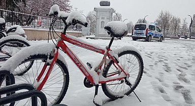 Bolu Dağı'nda kar yağışı