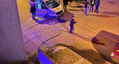 Boşanma aşamasındaki eşini sokak ortasında öldürdü