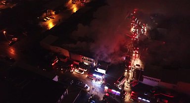 Bursa'da, oto yedek parça mağazasında çıkan yangın söndürüldü