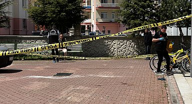 Cam silerken 4'üncü kattan düşüp öldü