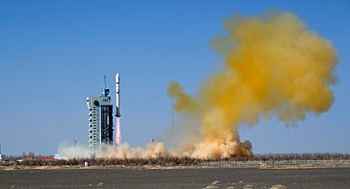 Çin, uydu internet teknolojisi için test uydusu fırlattı