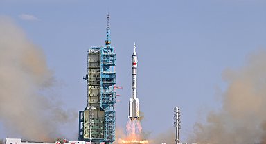 Çin, uzay istasyonuna yeni taykonot ekibini yolladı