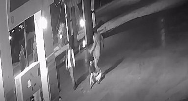 Çorum'da iki grup arasındaki silahlı kavga kamerada: 2 yaralı