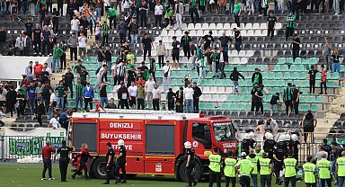 Denizlispor ilk kez amatöre düştü, taraftar stadı yaktı