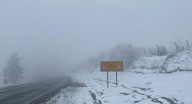 Domaniç-İnegöl yolunda kar ve sis