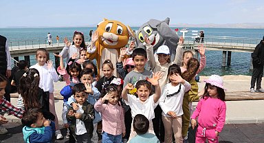 Edremit Belediyesi, çocuk şenliği düzenledi