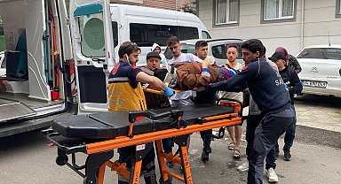 Ehliyetsiz sürücünün otomobille çarptığı yaya yaralandı