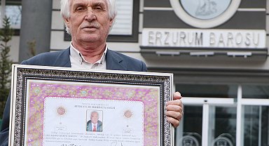 Emekli öğretmen 64 yaşında stajını tamamlayıp avukat oldu