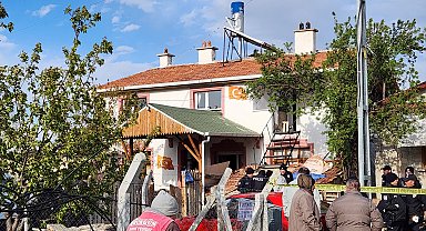 Eşini öldürüp, intihar etti