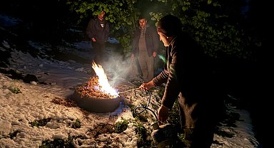 Fındık bahçelerinde zirai don nöbeti, gece boyunca lastik yaktılar