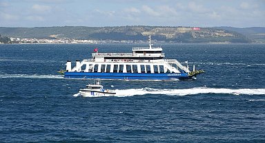 Gökçeada ve Bozcaada ilçelerine 2 gündür feribot seferi yapılamıyor