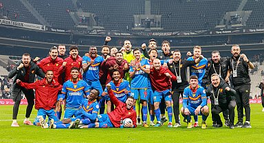 Göztepe'den 100'üncü yılda tarihi galibiyet