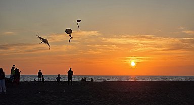 Hatay'da gün batımı kartpostallık görüntüler oluşturdu