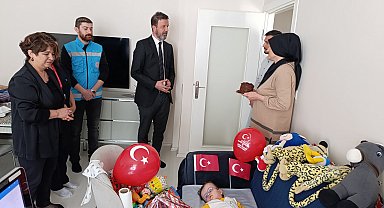 Hidrosefali hastası Göktuğ'a 23 Nisan ziyareti