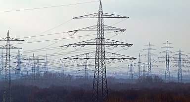 İspanya ve Portekiz'in büyük bölümünde elektrikler kesildi