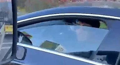 İstanbul - 'Valinin yeğeniyim' diyen çakarlı araç sürücüsüne 146 bin lira ceza