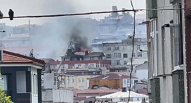 İstanbul - Bağcılar'da binanın çatısında yangın - 2 la