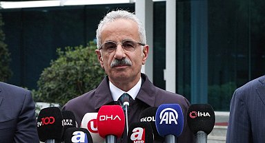 İstanbul - Bakan Uraloğlu: Dünkü depremlerde normalin 7 ile 10 kat üzerinde bir ses görüşmesi kapasitesi oluştu