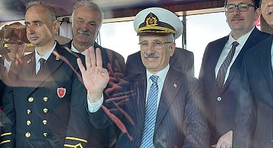 İstanbul- Bakan Uraloğlu Gemilerimiz denetim zincirlerinden kurtulmuş şekilde küresel sularda özgürce seyrediyor