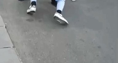 İstanbul - Bayrampaşa'da silahlı yumruklu tekmell kavga kamerada