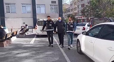 İstanbul - Beşiktaş Belediye Başkan Yardımcısı'nın da aralarında bulunduğu 11 kişi gözaltına alındı Sevk görüntüyle