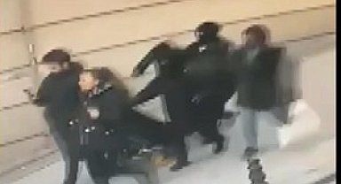 İstanbul- Fatih'te kuyumcu kuryesini soyan iki kadın yakalandı