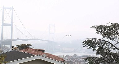 İstanbul - İstanbul'da sis etkili oluyor