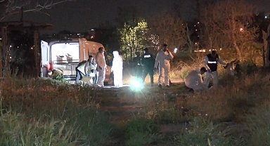 İstanbul - Küçükçekmece'de boş arazide erkek cesedi bulundu