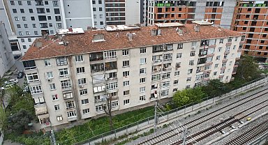 İstanbul - Küçükçekmece'de deprem sonrasında boşaltılan binalar havadan görüntülendi