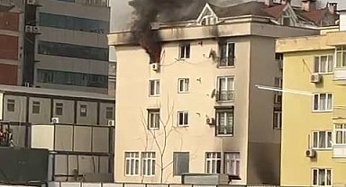 İstanbul - Mecidiyeköy'de 4 katlı binada yangın-2 Fotoğrafla