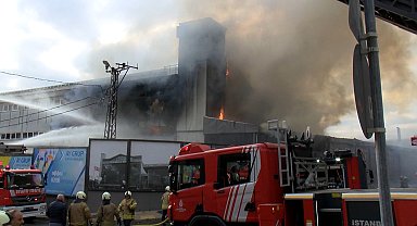 İstanbul- Sancaktepe'de iş merkezinde yangın -4 Aktüel görüntüyle