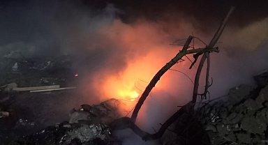 İstanbul - Silivri'de hurdalık alanda yangın - 1