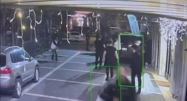 İstanbul - Şişli'de gece kulübü önündeki silahlı çatışma kamerada: 1 ölü 1 yaralı 8 gözaltı