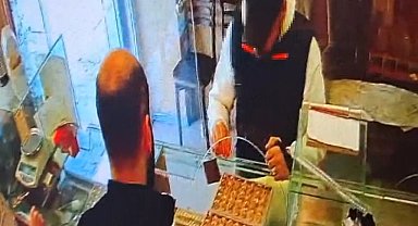 İstanbul- Sultanbeyli'de kuyumcudan 570 bin lira değerinde altın çaldı; hırsızlık kamerada